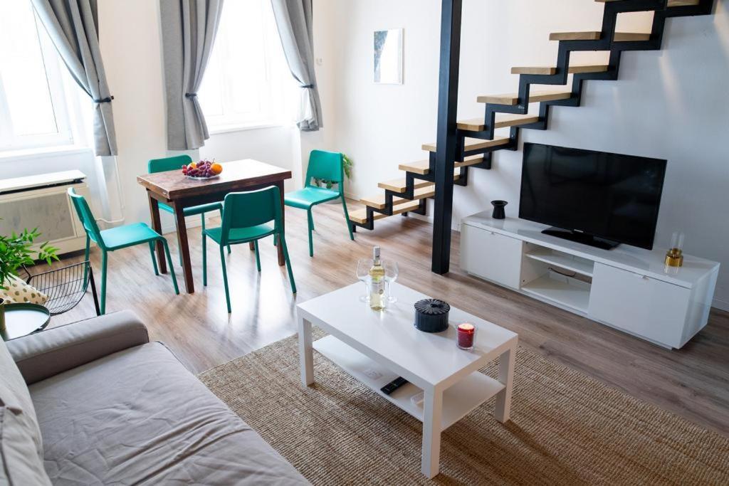 Studio Apartment Next To Famous Party House A38 Budapest Eksteriør bilde
