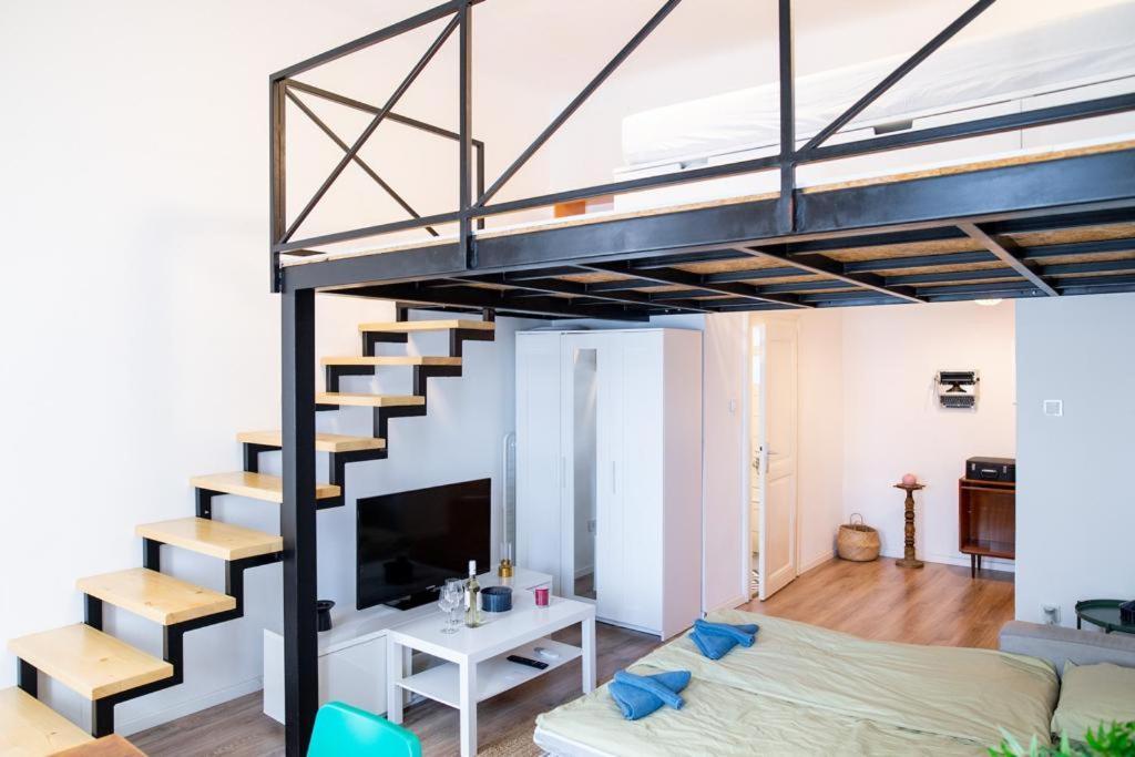 Studio Apartment Next To Famous Party House A38 Budapest Eksteriør bilde